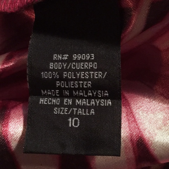 Beautiful dress - Picture 5 of 5